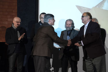 تجلیل از برگزیدگان سومین جایزه هنری ویستا در خانه هنرمندان