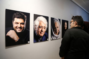 نمایشگاه عکس‌های مجید جوانی با عنوان «چهره‌های نمایش ایران»