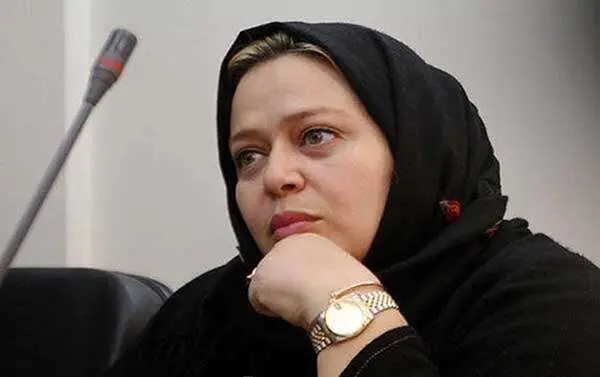 ویدئو: نمایشنامه‌خوانی بهاره رهنما در روز عاشورا
