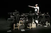 ببینید: فوتبال جنجالی در سالن تئاتر / "رئال مادرید ١١ بارسلونا ١" 