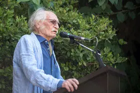 دولت آبادی: هیچ قشری به اندازه نویسندگان در دوره جدید تنها نشده‌ است