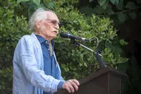 دولت آبادی: هیچ قشری به اندازه نویسندگان در دوره جدید تنها نشده‌ است
