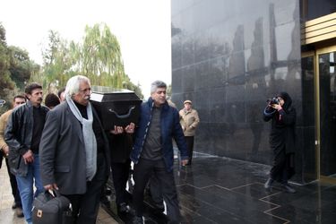 تشییع پیکر زنده‌یاد شهلا ریاحی از تالار وحدت