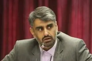 علیرضا دبیر از مرام پهلوانی و نماز اول وقت دم می زند و حراست را صدا می زند/ اعتراض مدیرکل ارشاد به رفتار غلط علیرضا دبیر 