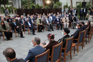 دیدار هنرمندان با سید ابراهیم رئیسی در مراسم افطاری ۱۴۰۱