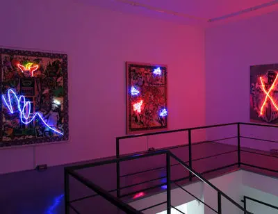 ببینید: نقاشی‌های عجیبی که برق دارند