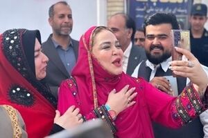 بهاره رهنما زندانیان را آزاد کرد/ فیلم