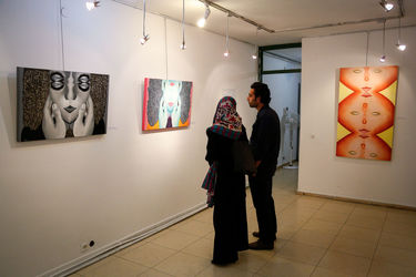 نمایشگاه نقاشی‌های شقایق ماندگار در گالری هفت ثمر