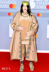 Billie-Eilish-In-Burberry-The-BRIT-Awards-2020-707x1024