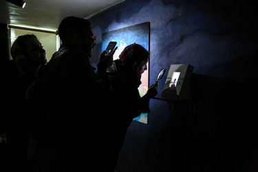 نمایشگاه آثار شکوفه خرم‌رودی و تابا فجرک در گالری زیرزمین دستان