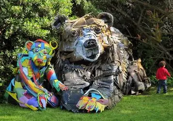 trash-animal-sculpture-recycled-art-artur-bordalo-51-5dd650f667e3f__880