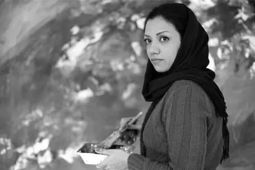 من زمینم، تو درخت الهام عظیمی در گالری مژده