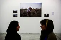 ببینید: پشت پرده فوتبال سیاسی در یک نمایشگاه عکس