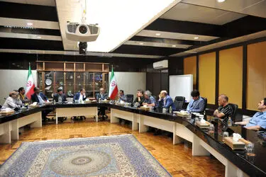 دیدار جمعی از هنرمندان با رضا رحمانی  وزیر صنعت، معدن و تجارت 