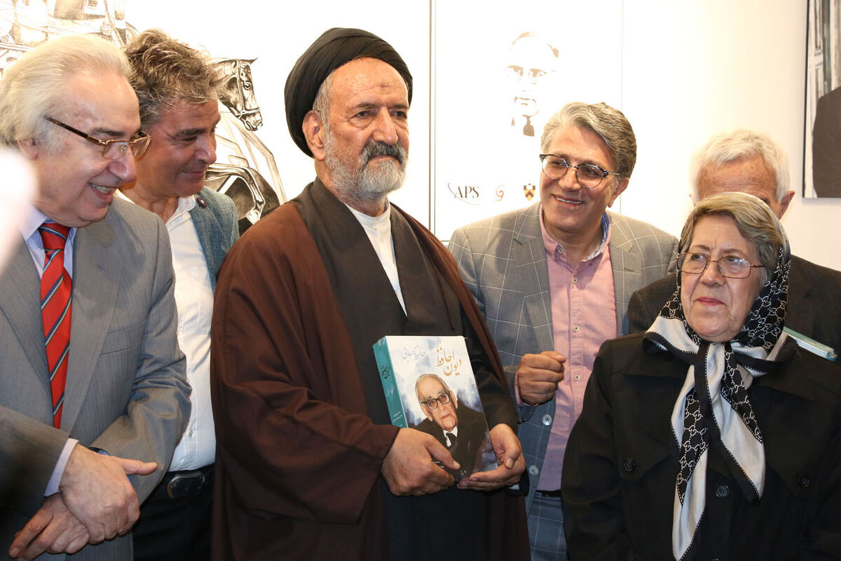 رونمایی از کتاب 