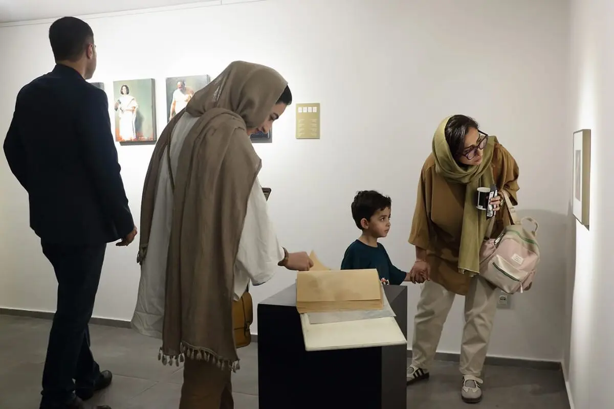 عظیم مرکباتچی گالری مژده