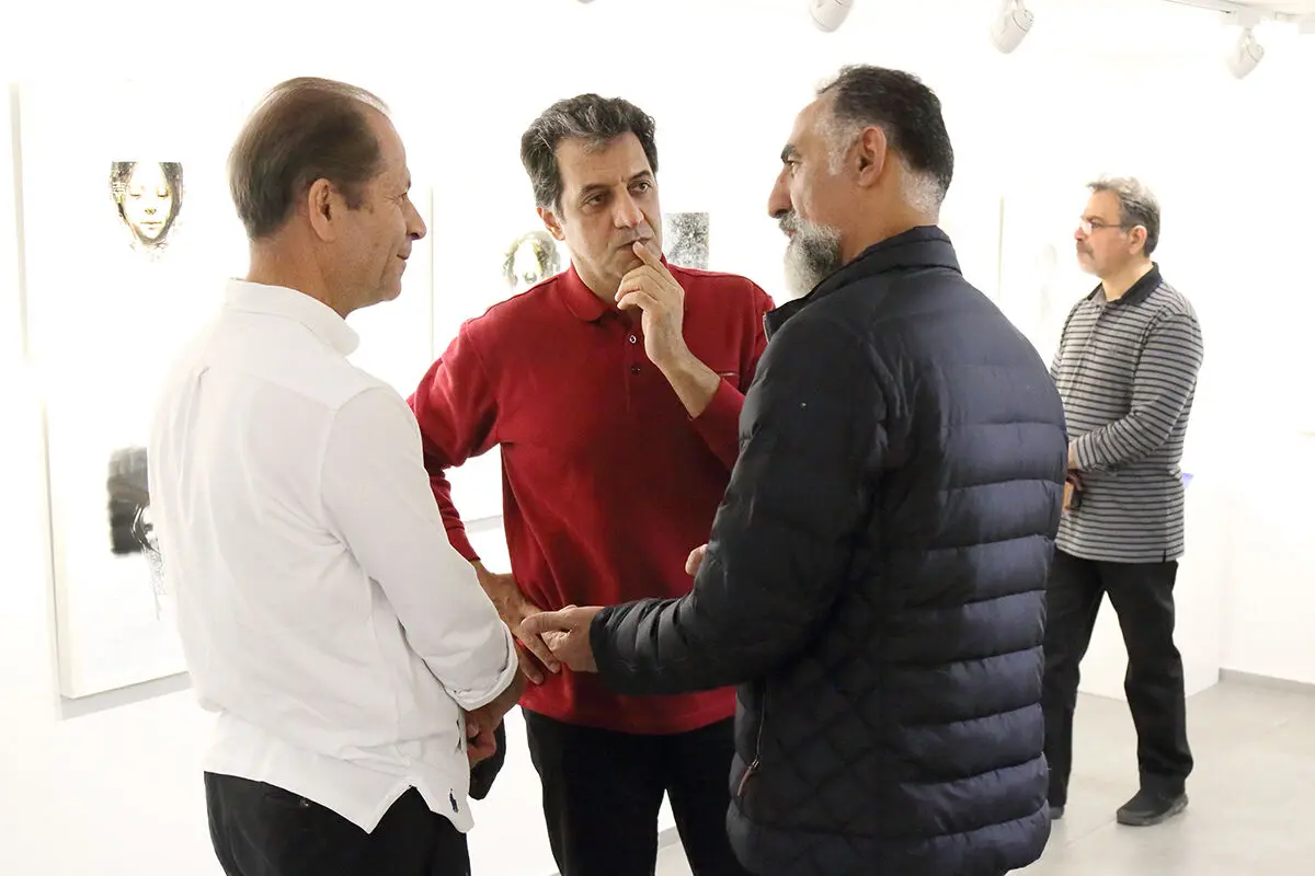 نمایشگاه نقاشی خط طراحی محسن کرمی در گالری مژده