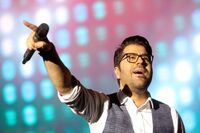 ببینید: خانم بازیگر در کلیپ شاد حامد همایون