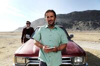 ببینید: هنرنمایی امین حیایی و پسرش در "شعله‌ور"