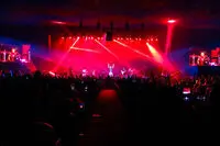 Sirvan Khosravi holds concert at Milad Tower