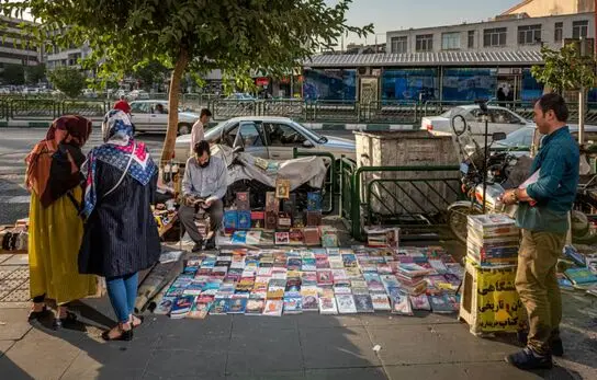 کتاب فروشی های خیابان انقلاب