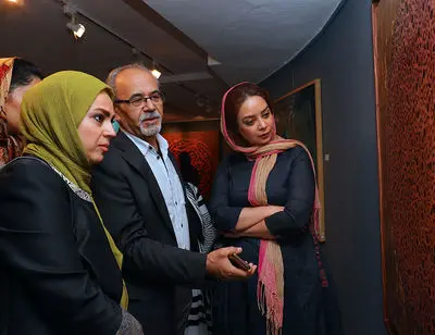 ببینید: خط نوشته‌هایی که کوچ می‌کنند