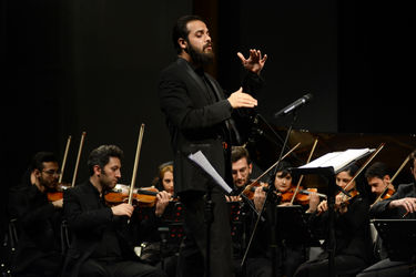 کنسرت ناصر چشم‌آذر به همراه اشکان خطیبی در تالار وحدت