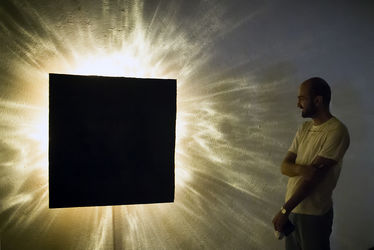 دومین نمایشگاه ابژه با عنوان «چراغ روشن،چراغ خاموش» در فرهنگسرای نیاوران