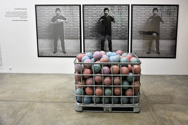 نمایشگاه آثار ایمان صفایی و رونمایی از کتاب بهمن محصص در گالری شیرین