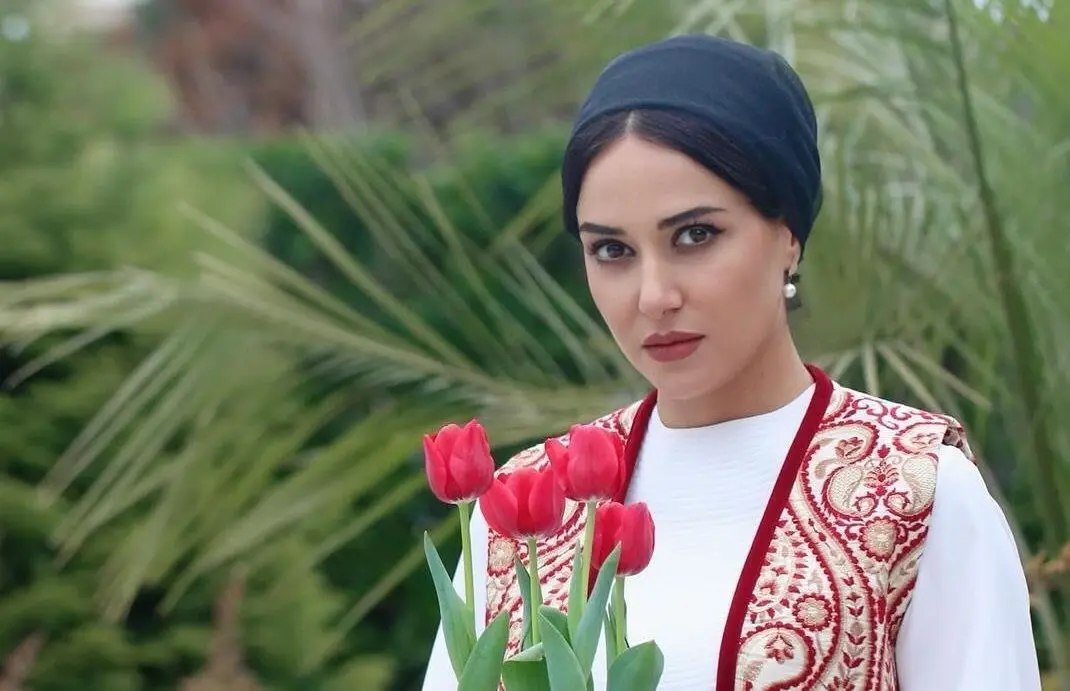 تصویر متفاوت پریناز ایزدیار با چهره ساده و بدون آرایش
